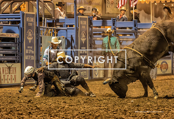 3 - Ray Ray Taylor & Abraham Ansolabehere - 2025 Santa Maria Extreme Bulls